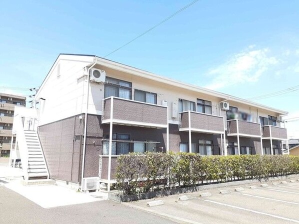 レジデンスオリーブHの物件外観写真